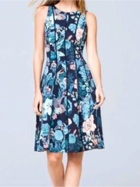 WHITE HOUSE BLACK MARKET Floral Fit-and-Flare Dress in Navy Blue SIZE: 2